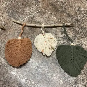 Macrame leaves, links to more information